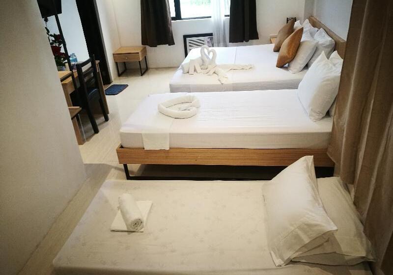 اتاق خانوادگی, Rupert A Baler