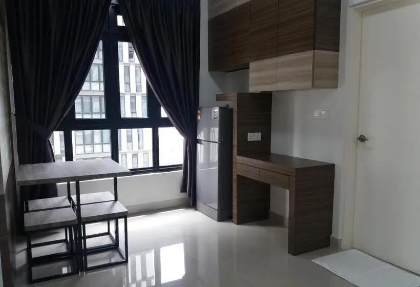 スタンダードスタジオ, Ezzyhome Medini