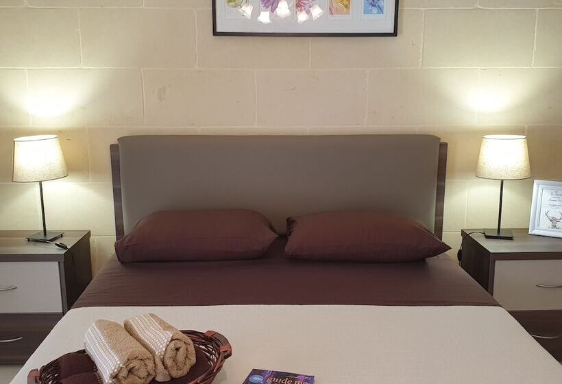 اتاق خانوادگی با سرویس بهداشتی مشترک, Ta  Rosalba B&b