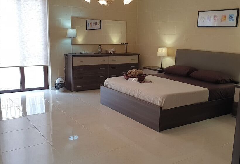 اتاق خانوادگی با سرویس بهداشتی مشترک, Ta  Rosalba B&b