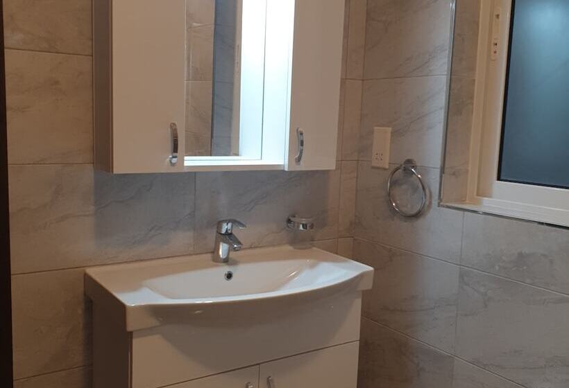 اتاق استاندارد با سرویس بهداشتی مشترک, Ta  Rosalba B&b