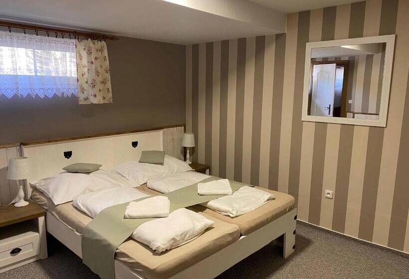 اتاق استاندارد سه نفره, Penzion Zákoutí