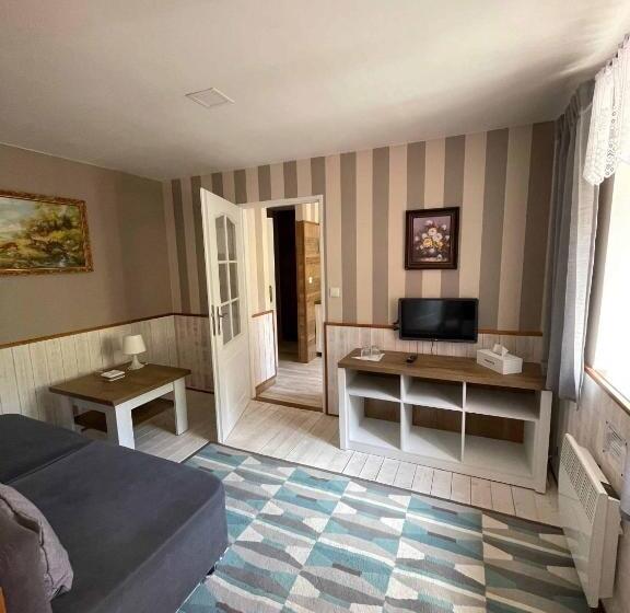 اتاق استاندارد سه نفره, Penzion Zákoutí