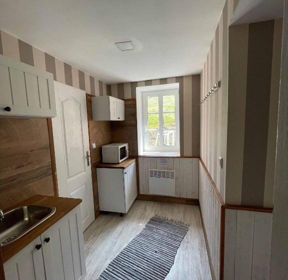 اتاق استاندارد سه نفره, Penzion Zákoutí