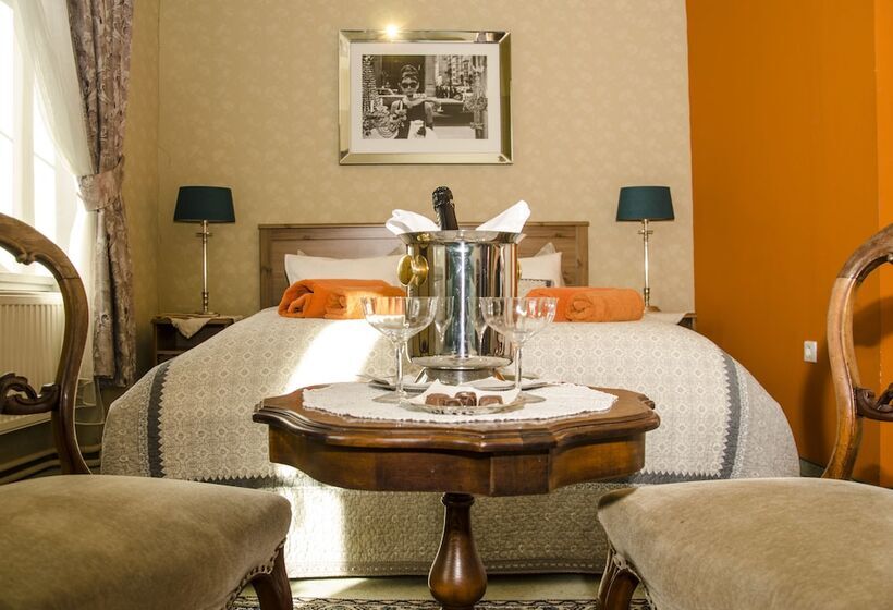 اتاق خانوادگی, Family Boutique Hotel Trubarjev