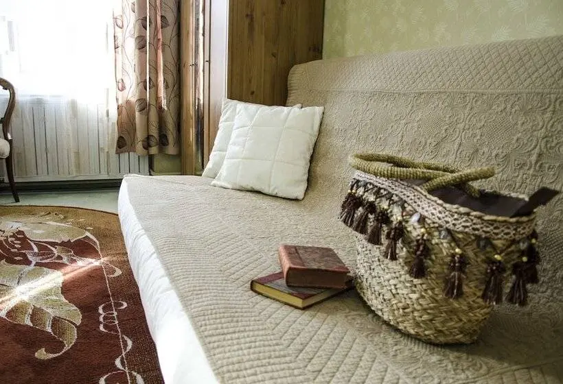 اتاق خانوادگی, Family Boutique Hotel Trubarjev