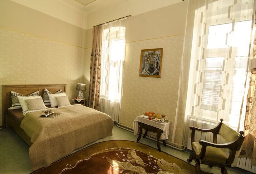 اتاق خانوادگی, Family Boutique Hotel Trubarjev