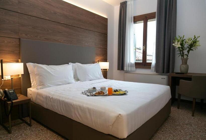 اتاق استاندارد, Palazzo Scamozzi