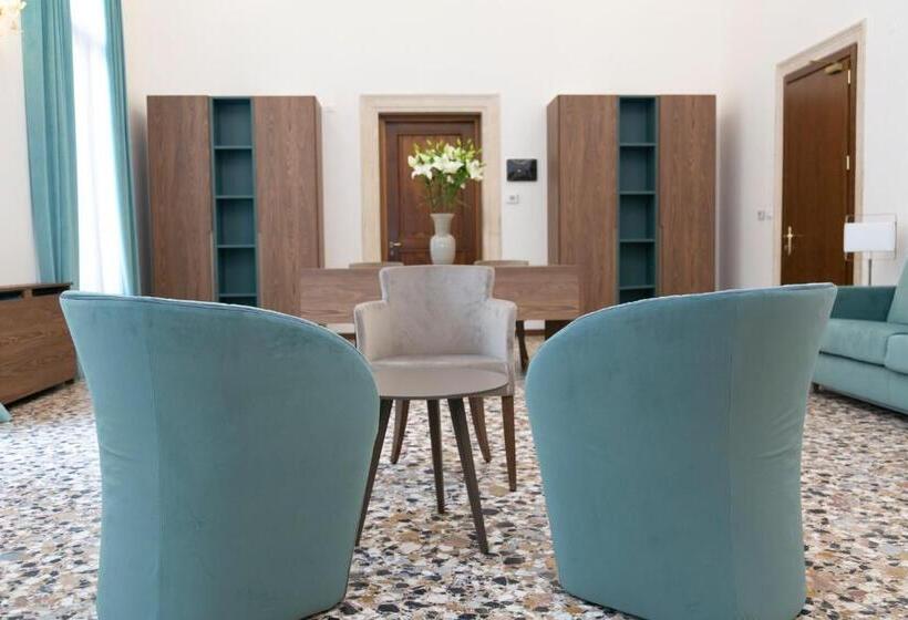 سوییت جونیور, Palazzo Scamozzi