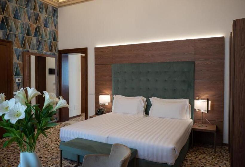 سوییت جونیور, Palazzo Scamozzi