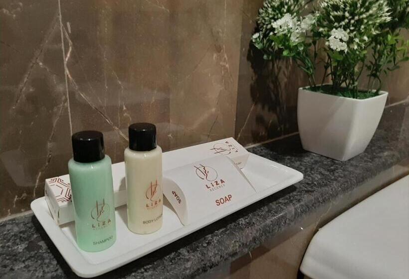 Camera Premium, Liza Regency