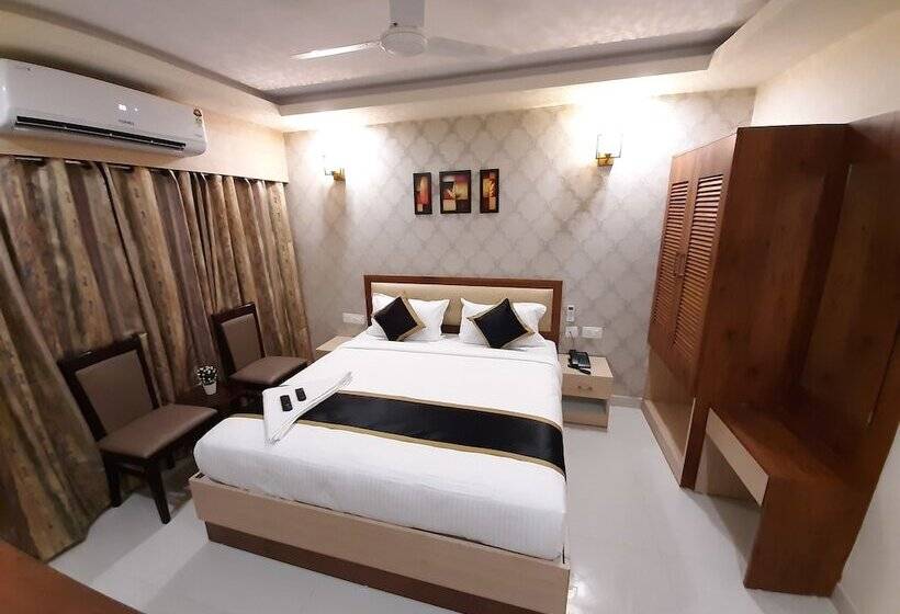 Camera Premium, Liza Regency