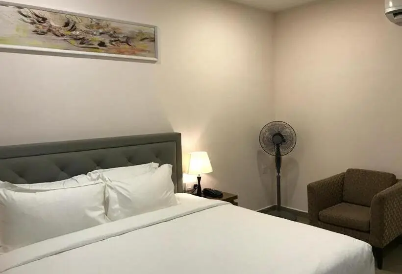キングサイズベッドのスタンダードルーム, Lotus Seaview Beach Resort