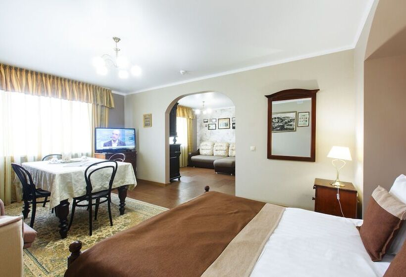 اتاق راحتی سه تخته, Siberia