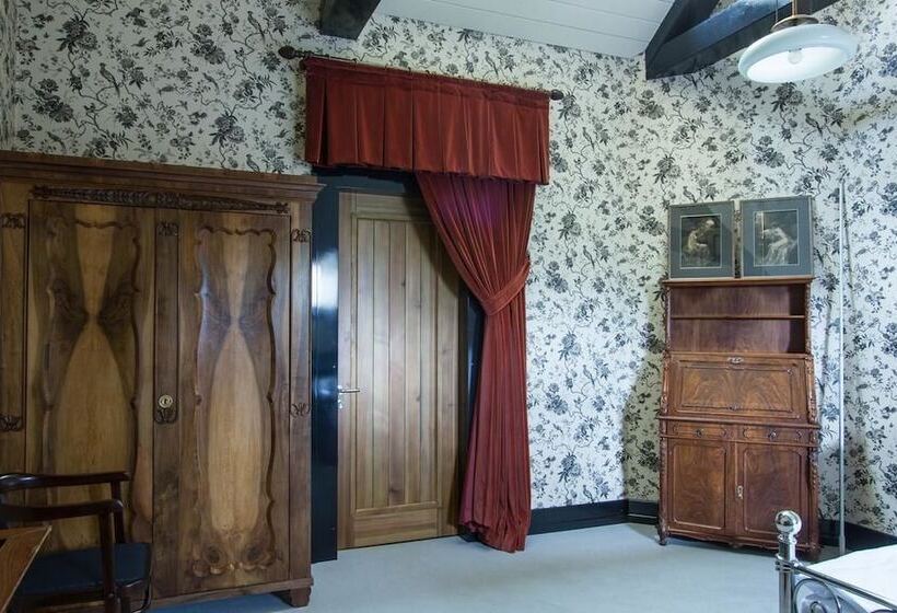 スタンダードルーム, Zamok Bip