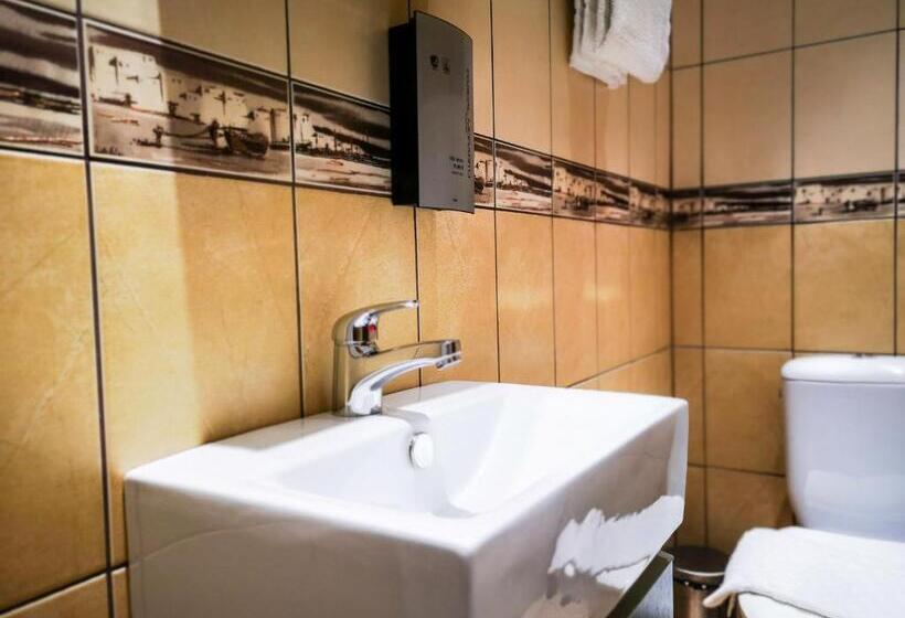 غرفة قياسية, Best Western Plaza