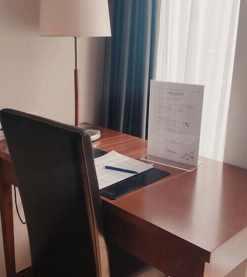 חדר אקזקיוטיב, Hôtel Rallye & Entrées Aux Bains De La Gruyère