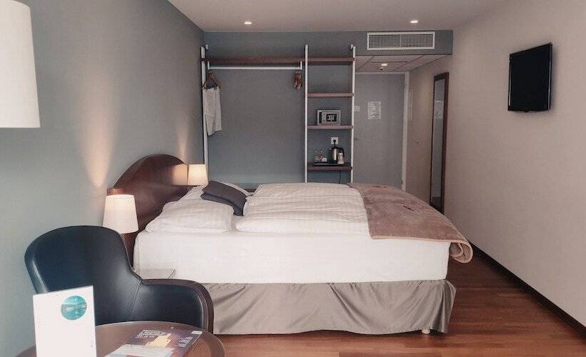 חדר אקזקיוטיב, Hôtel Rallye & Entrées Aux Bains De La Gruyère