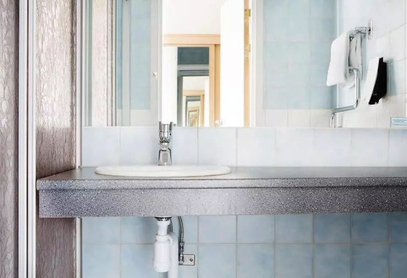 اتاق استاندارد, Comfort Hotel Arctic