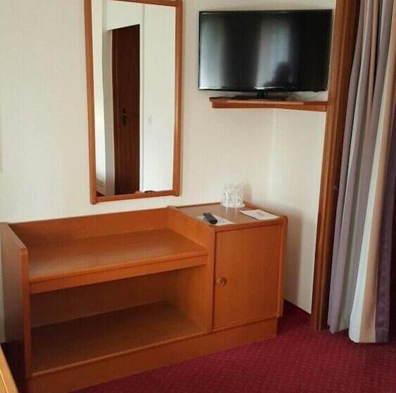 חדר סופריור יחיד, Hôtel Des Trois Rois