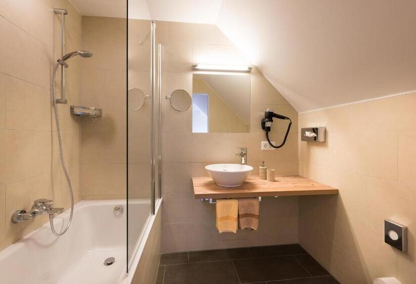 Standard Room, Restaurant Hirschen