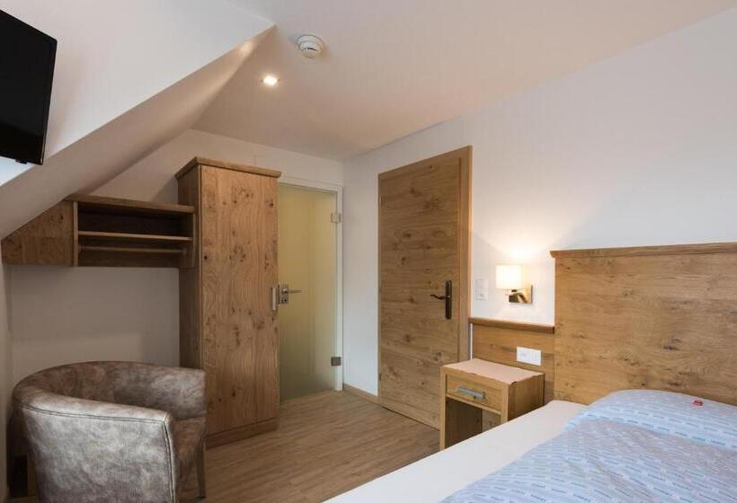 Standard Single Room, Restaurant Hirschen