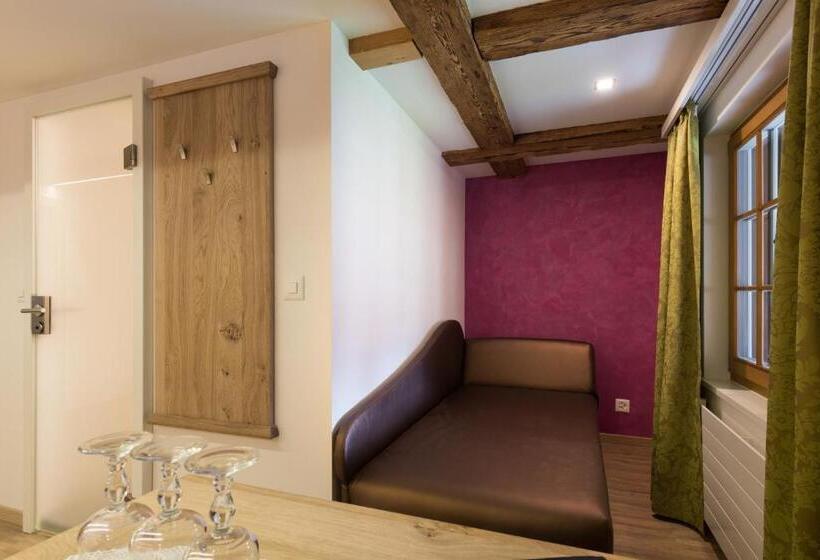 Standard Triple Room, Restaurant Hirschen