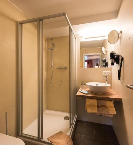 Standard Triple Room, Restaurant Hirschen