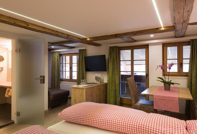 Standard Triple Room, Restaurant Hirschen