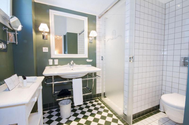 اتاق سوپریور یک تخته, Europe