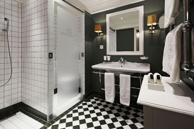 اتاق سوپریور, Europe