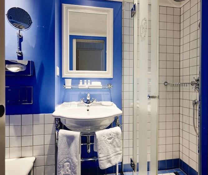 اتاق استاندارد یک نفره, Europe