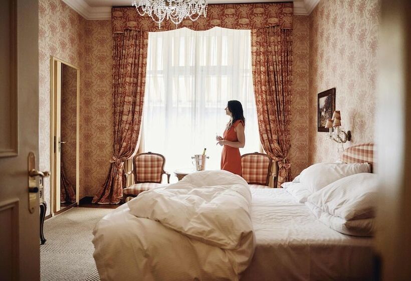 اتاق سوپریور, Europe