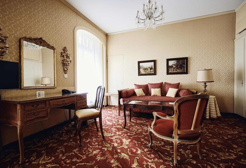 سوییت جونیور, Europe