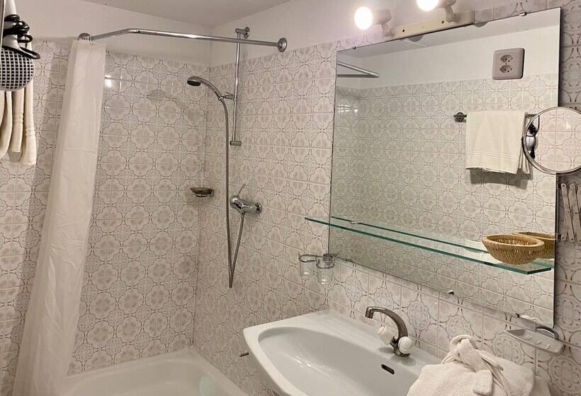 Номер Стандарт Вид на Горы, Regina Terme
