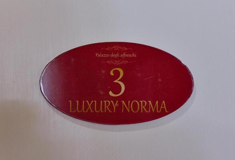 اتاق لوکس چهار تخته, Palazzo Degli Affreschi