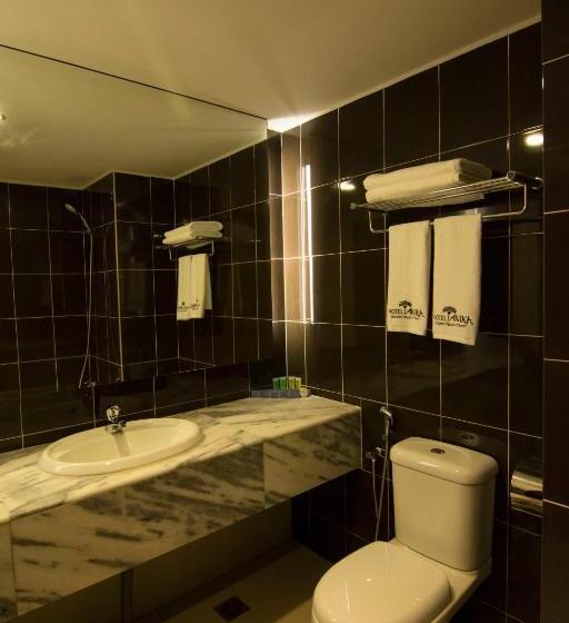 غرفة ديلوكس, Anika