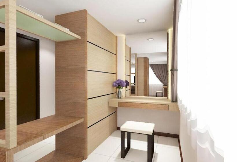 غرفة ديلوكس, Anika