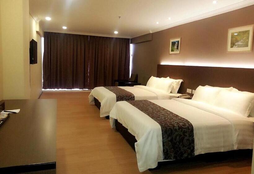 غرفة ديلوكس عائلية, Anika