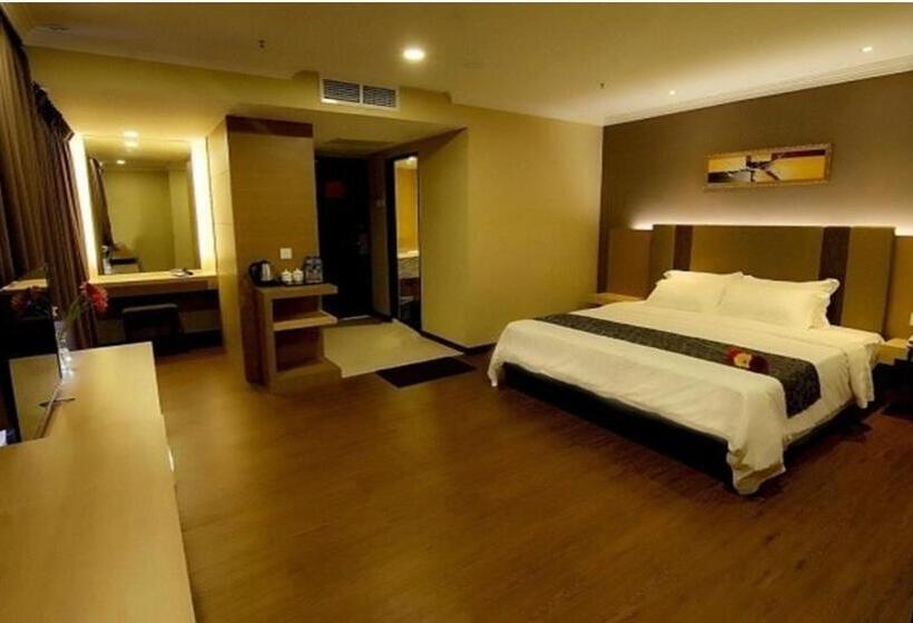 غرفة ديلوكس, Anika