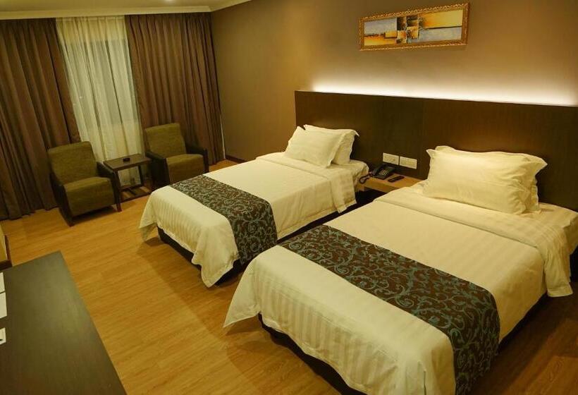 غرفة ديلوكس, Anika