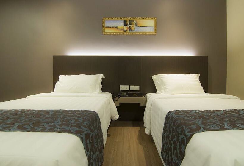 غرفة ديلوكس, Anika