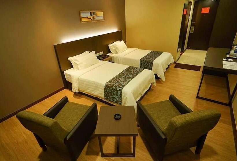 غرفة ديلوكس, Anika