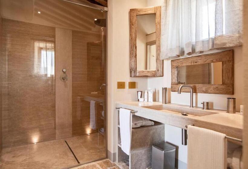 コンフォートルーム, Capanna Suites