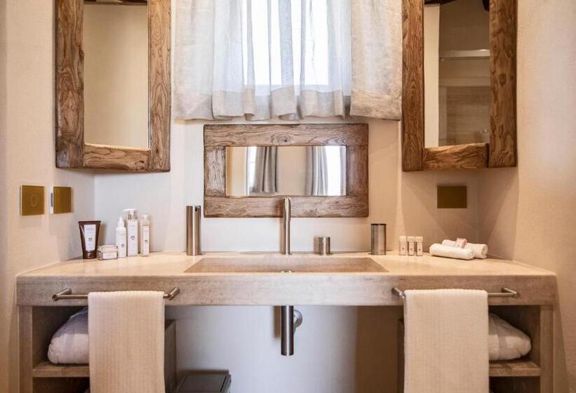 コンフォートルーム, Capanna Suites