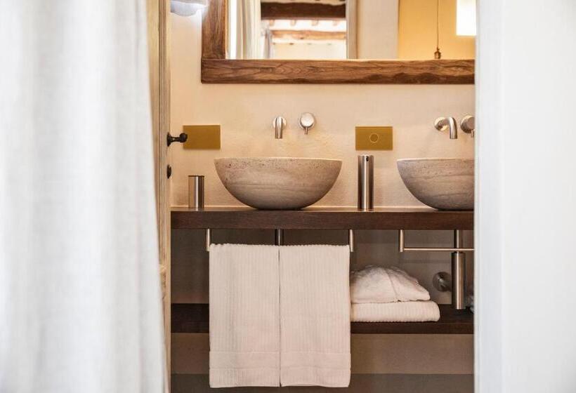 コンフォートルーム, Capanna Suites