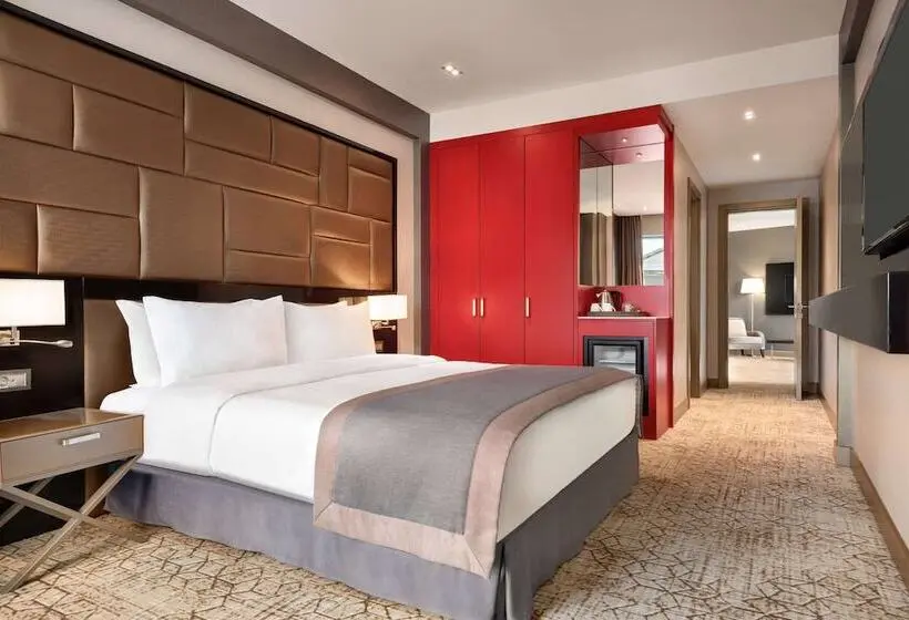 クラブスイート, Wyndham Grand Tbilisi