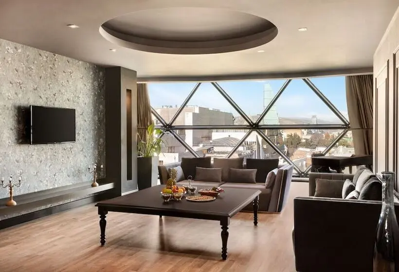 スイート, Wyndham Grand Tbilisi