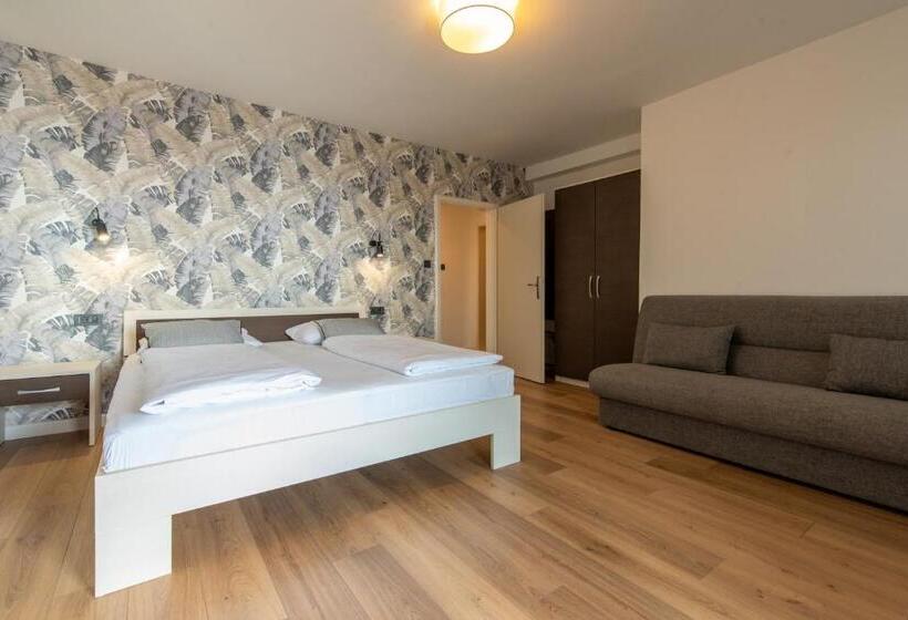 Апартаменты 2 Спальни Вид на Море, Apartments Amigos