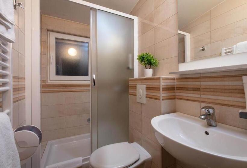 Апартаменты 2 Спальни Вид на Море, Apartments Amigos